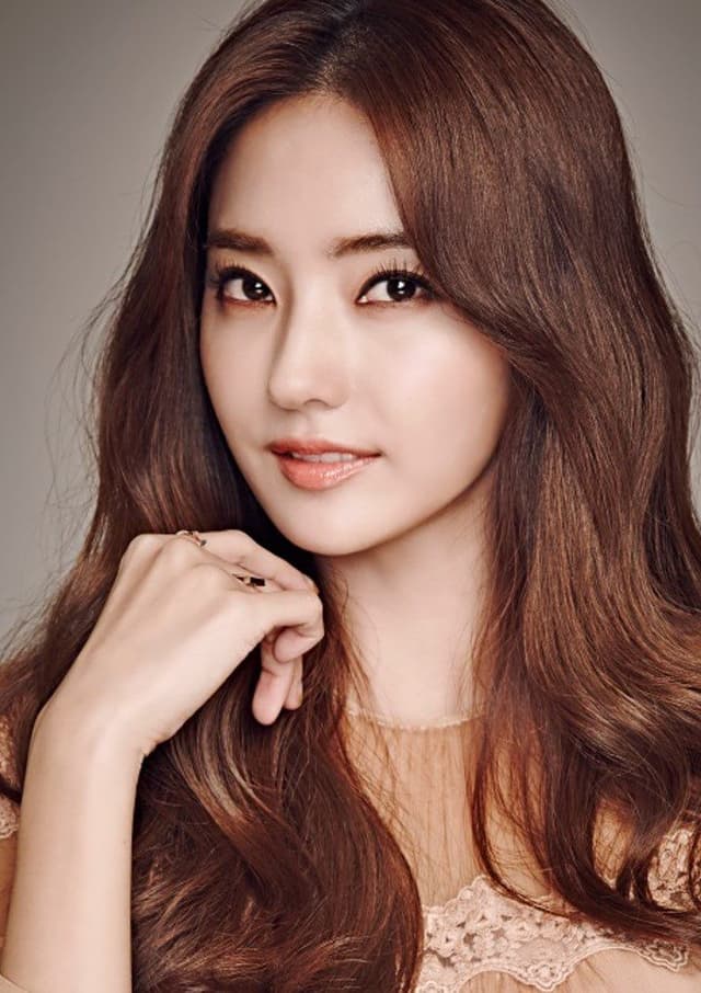 Han Chae-young