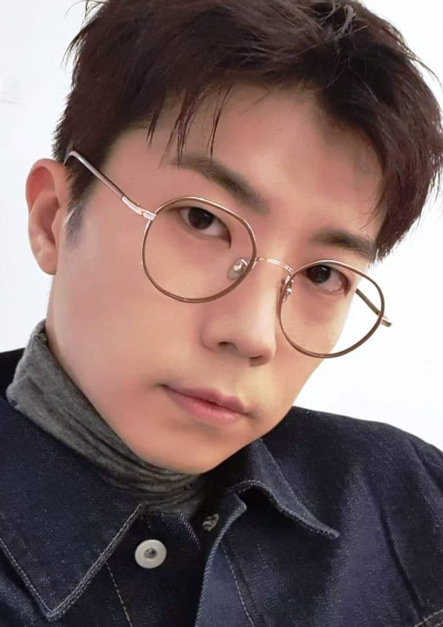 Jang Wooyoung